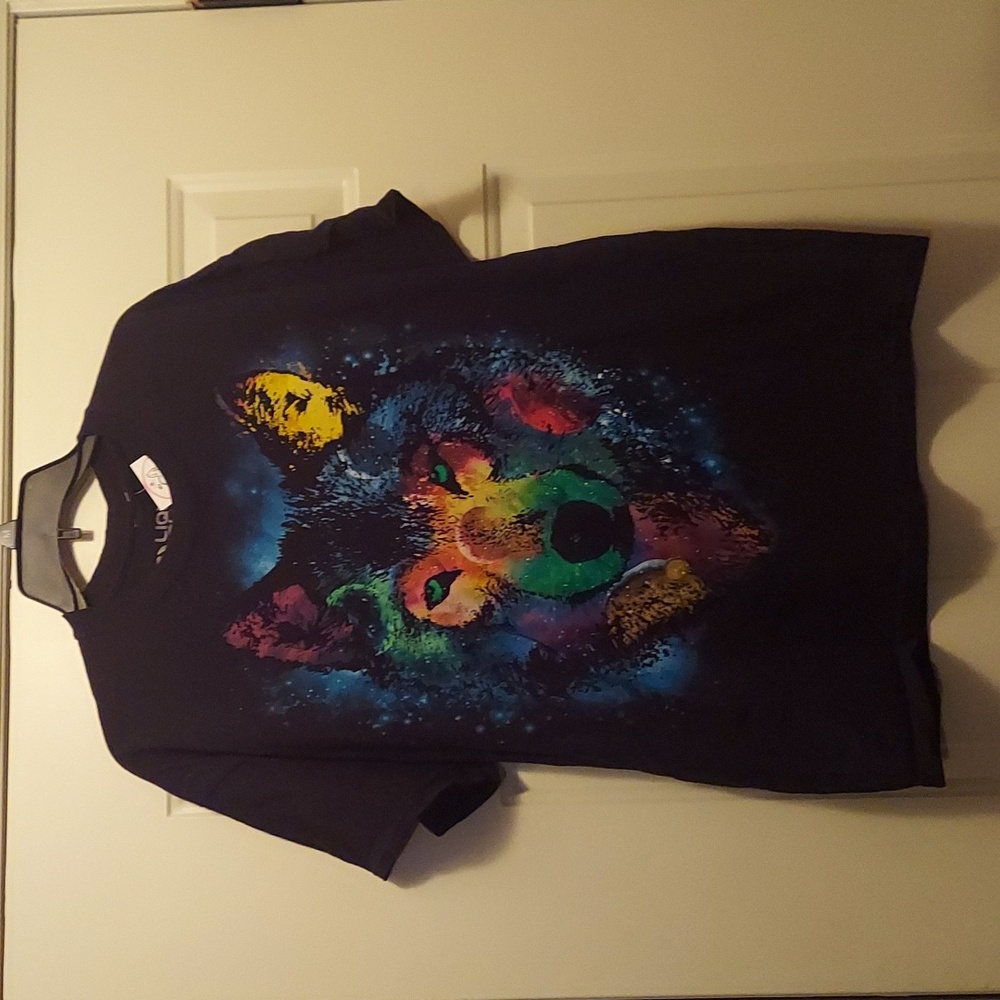 Men's Liquid Blue Wolf tee